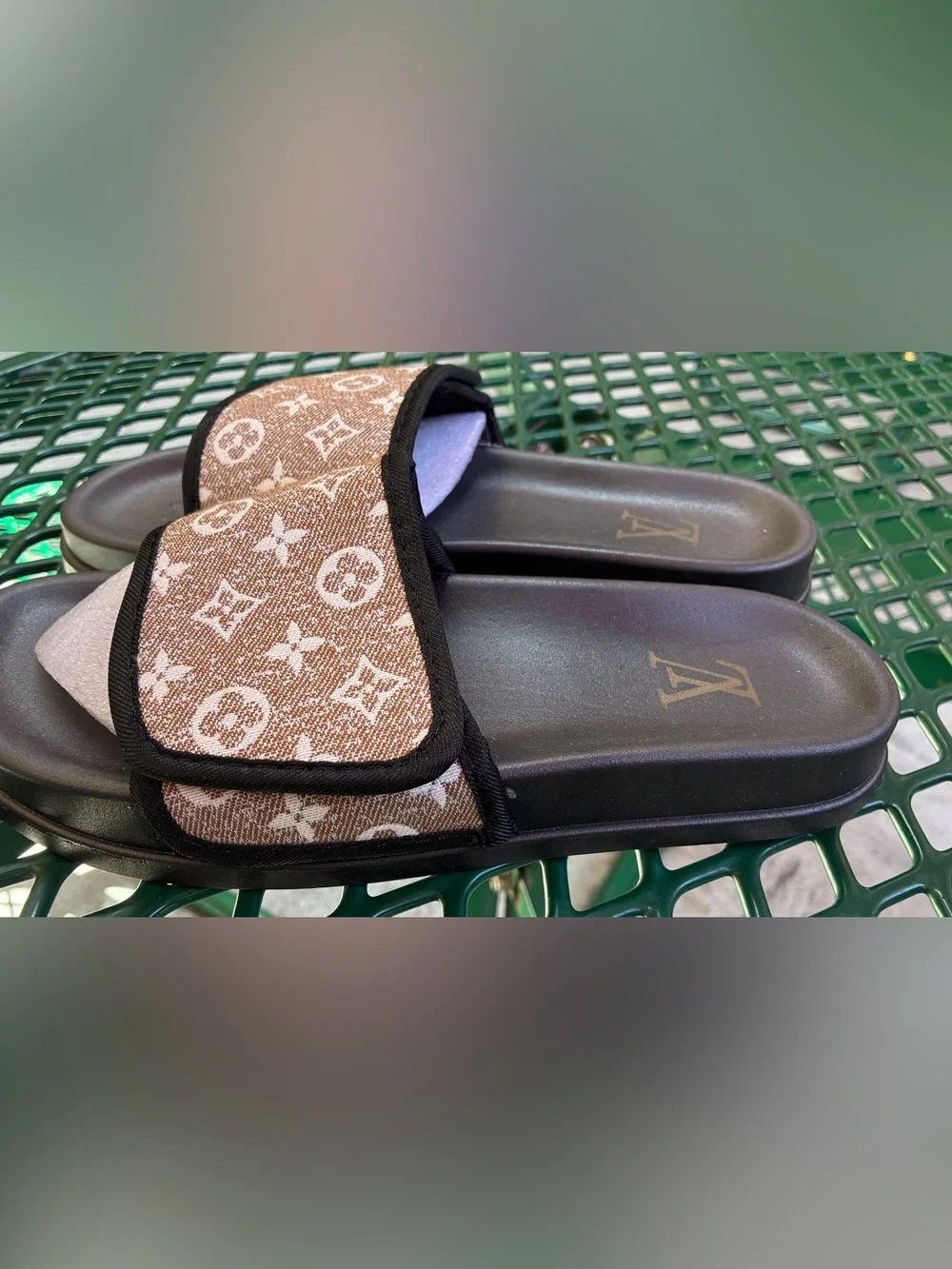 New Luxury Designer Like Slides Sandals Size 9